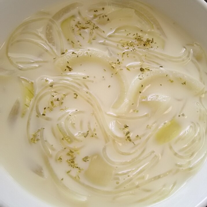 玉ねぎと春雨の豆乳スープ(^^)